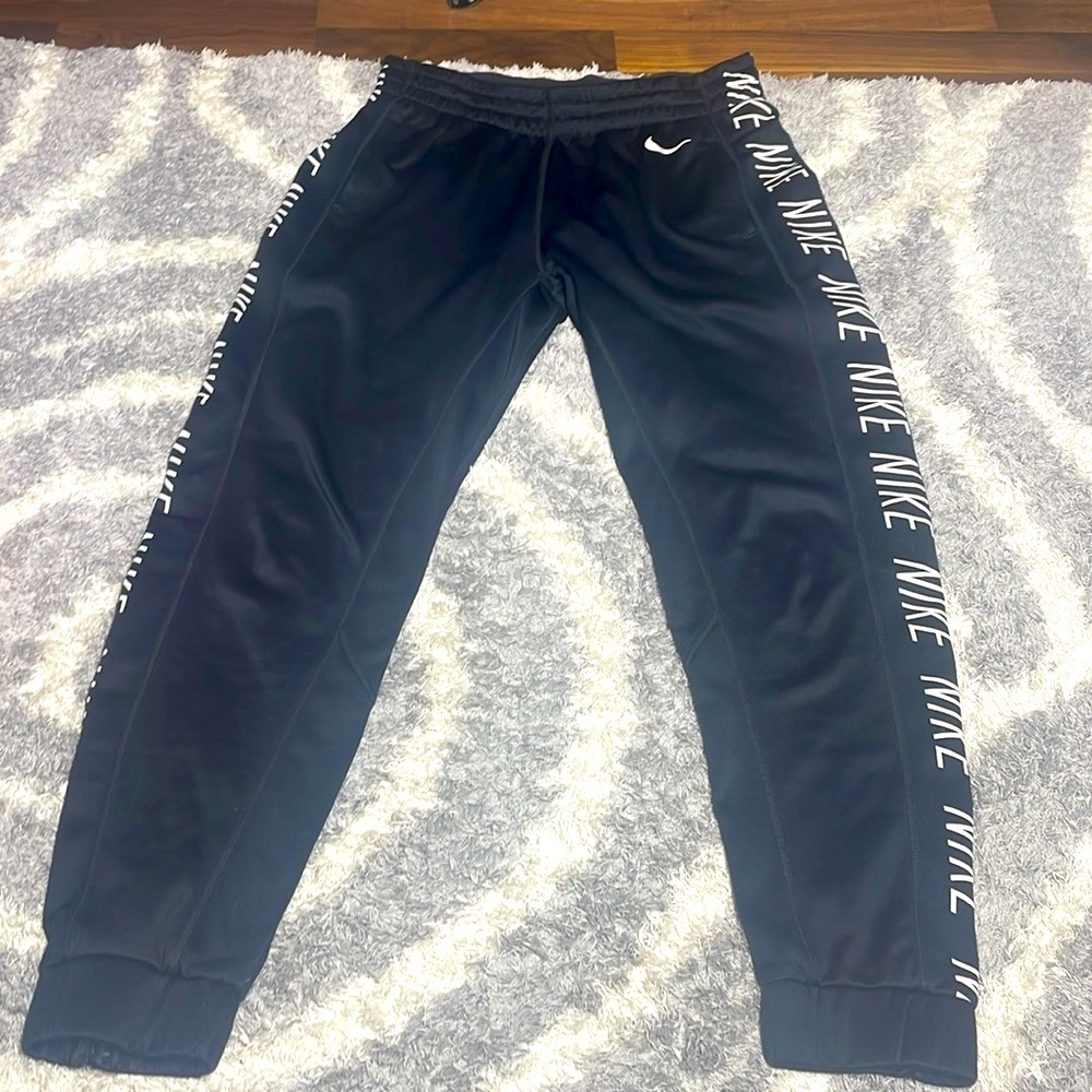 Nike logo joggers sweatpants small